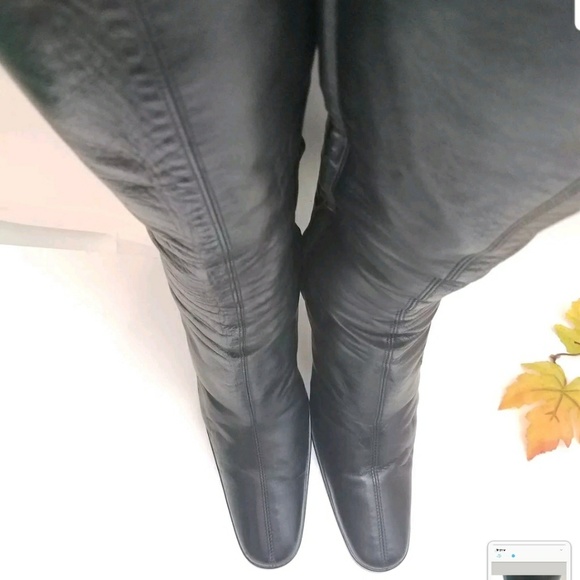 Boots - Picture 2 of 5